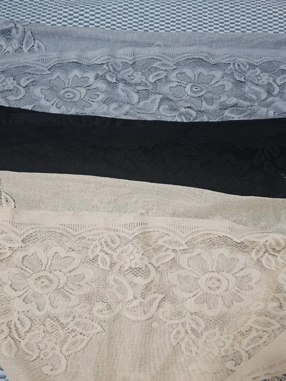 NWOT Unbranded 3 PC Bundle Floral Lace Fringe Shawls - Boho Bikini Cover Up Set - Picture 7 of 7